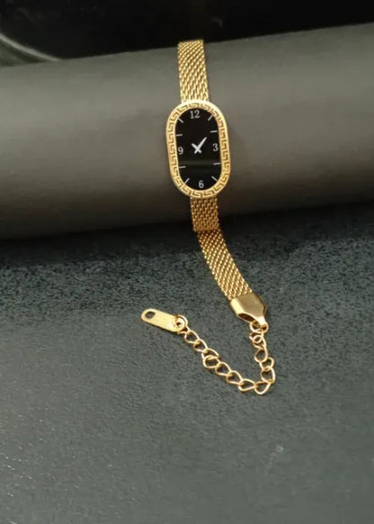 Elegant Gold-Plated Women's Wrist Watch with Roman Dial – Stylish Luxury Bracelet fake Watch for Girls